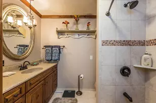 211 Tanglewood Ln, Blue Earth, MN 56013 - Photo 27