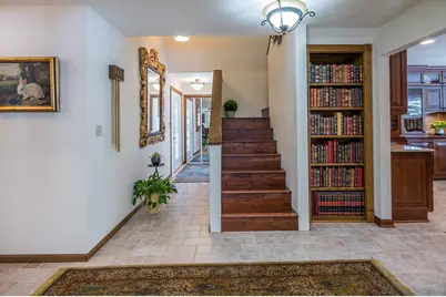 211 Tanglewood Lane, Blue Earth, MN 56013 - Photo 3