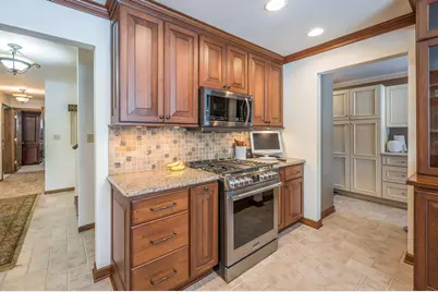211 Tanglewood Lane, Blue Earth, MN 56013 - Photo 13