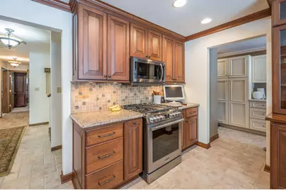 211 Tanglewood Lane, Blue Earth, MN 56013 - Photo 13