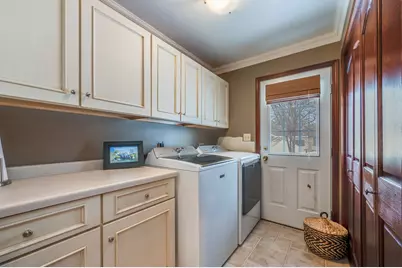 211 Tanglewood Lane, Blue Earth, MN 56013 - Photo 17