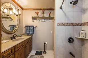 211 Tanglewood Ln, Blue Earth, MN 56013 - Photo 27