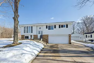 3256 Hampshire Ave N, Crystal, MN 55427 - Photo 1