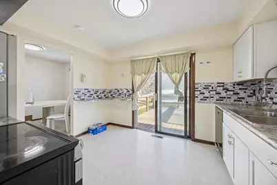 3256 Hampshire Avenue N, Crystal, MN 55427 - Photo 11