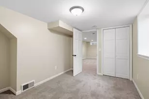 749 Cottage Ave W, Saint Paul, MN 55117 - Photo 23