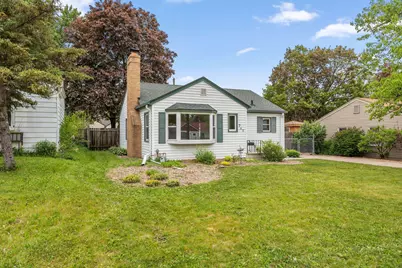 749 Cottage Avenue W, Saint Paul, MN 55117 - Photo 1
