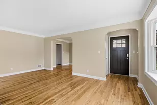 749 Cottage Ave W, Saint Paul, MN 55117 - Photo 9