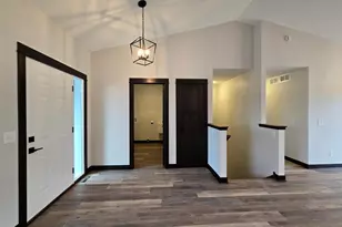 1104 8th Ave SE, Waseca, MN 56093 - Photo 11