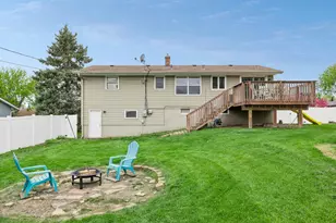 631 Greenway Ave N, Oakdale, MN 55128 - Photo 49