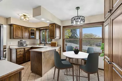 631 Greenway Avenue N, Oakdale, MN 55128 - Photo 17