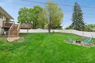 631 Greenway Ave N, Oakdale, MN 55128 - Photo 53