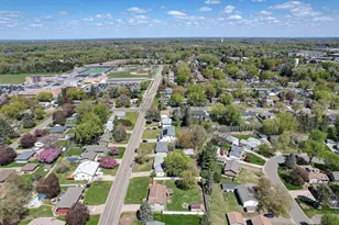 631 Greenway Ave N, Oakdale, MN 55128 - Photo 61