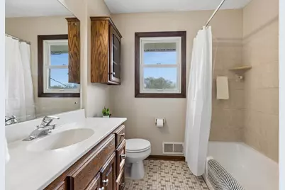 631 Greenway Avenue N, Oakdale, MN 55128 - Photo 33