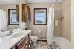 631 Greenway Ave N, Oakdale, MN 55128 - Photo 33