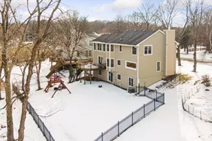 19415 Vine Ridge Rd, Excelsior, MN 55331 - Photo 5