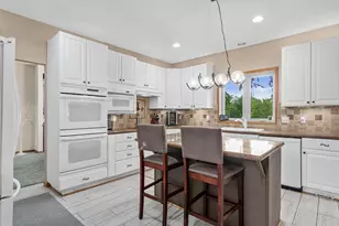 14217 Footbridge Way, Apple Valley, MN 55124 - Photo 5