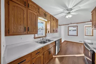 1912 16 1/2 Street NW, Rochester, MN 55901 - Photo 9