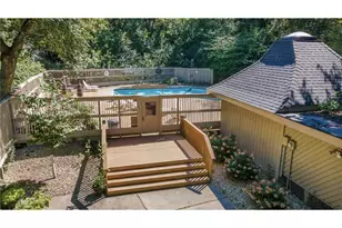 82 Walden St, Burnsville, MN 55337 - Photo 27