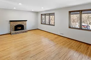 82 Walden St, Burnsville, MN 55337 - Photo 17