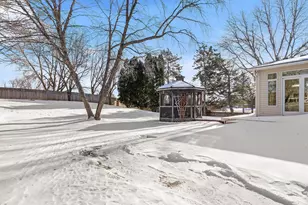 15960 22nd Pl N, Plymouth, MN 55447 - Photo 39