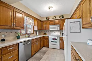 1729 Presidential Ln, Shakopee, MN 55379 - Photo 17