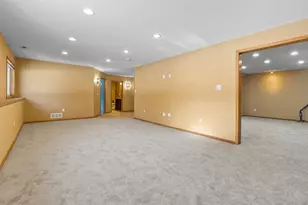 10543 Noble Cir N, Brooklyn Park, MN 55443 - Photo 35