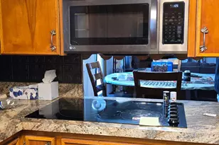 409 S 1st St, Marshall, MN 56258 - Photo 9