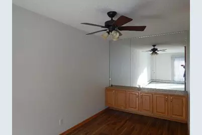 260 Westview Drive #105, West Saint Paul, MN 55118 - Photo 3