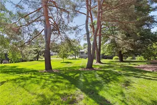 5210 Balmoral Ln, Bloomington, MN 55437 - Photo 27