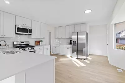 14085 85th Place N, Maple Grove, MN 55369 - Photo 9