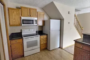 4075 Wilshire Cir, Shoreview, MN 55126 - Photo 7