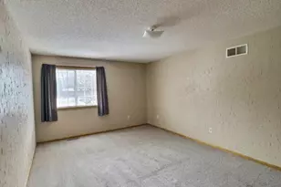 4075 Wilshire Cir, Shoreview, MN 55126 - Photo 13