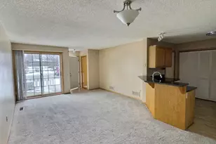 4075 Wilshire Cir, Shoreview, MN 55126 - Photo 3