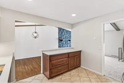 6616 Hillsboro Avenue N, Brooklyn Park, MN 55428 - Photo 27