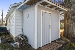 130 2nd St SE, Plainview, MN 55964 - Photo 5