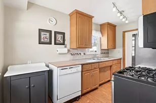 8624 Columbus Ave S, Bloomington, MN 55420 - Photo 7