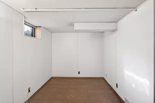 8624 Columbus Ave S, Bloomington, MN 55420 - Photo 19