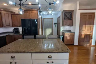 212 Eastwood Dr, Redwood Falls, MN 56283 - Photo 3