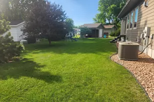 212 Eastwood Dr, Redwood Falls, MN 56283 - Photo 23