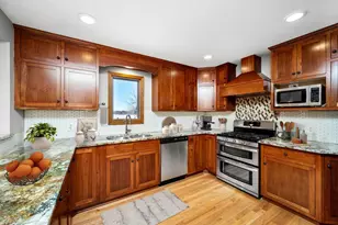 10470 Lancaster Ln N, Maple Grove, MN 55369 - Photo 3