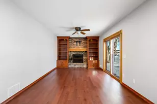 10470 Lancaster Ln N, Maple Grove, MN 55369 - Photo 11