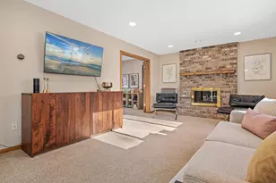 13925 Duluth Ct, Apple Valley, MN 55124 - Photo 3