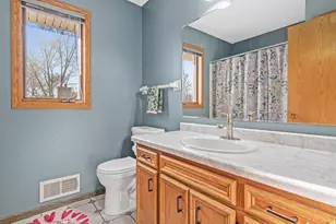 13925 Duluth Ct, Apple Valley, MN 55124 - Photo 19