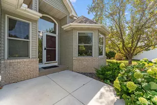 6608 Tele Ln, Lino Lakes, MN 55038 - Photo 3