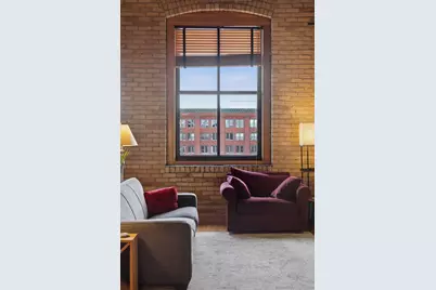 289 5th Street E #403, Saint Paul, MN 55101 - Photo 3