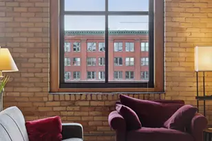 289 5th St E, Saint Paul, MN 55101 - Photo 3