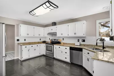 13715 59th Place N, Plymouth, MN 55446 - Photo 7