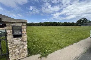 2250 Clubhouse Dr, Lake City, MN 55041 - Photo 1