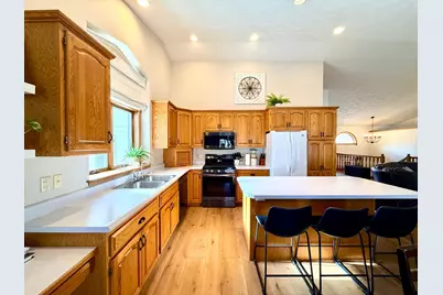 867 Briarwood Drive, Worthington, MN 56187 - Photo 17