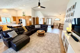 867 Briarwood Dr, Worthington, MN 56187 - Photo 11